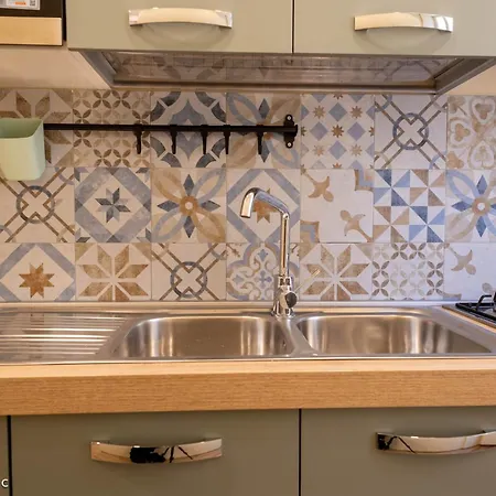 Sophie's Choice 3 E Sophie's Choice 4 *